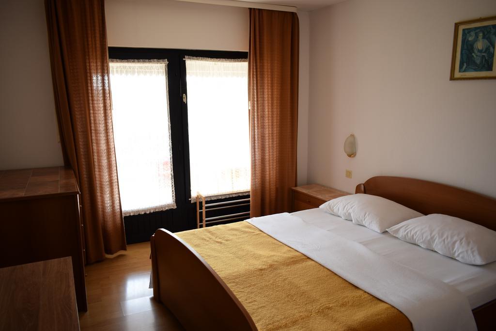Rooms Vila Mautner Vodice Luaran gambar